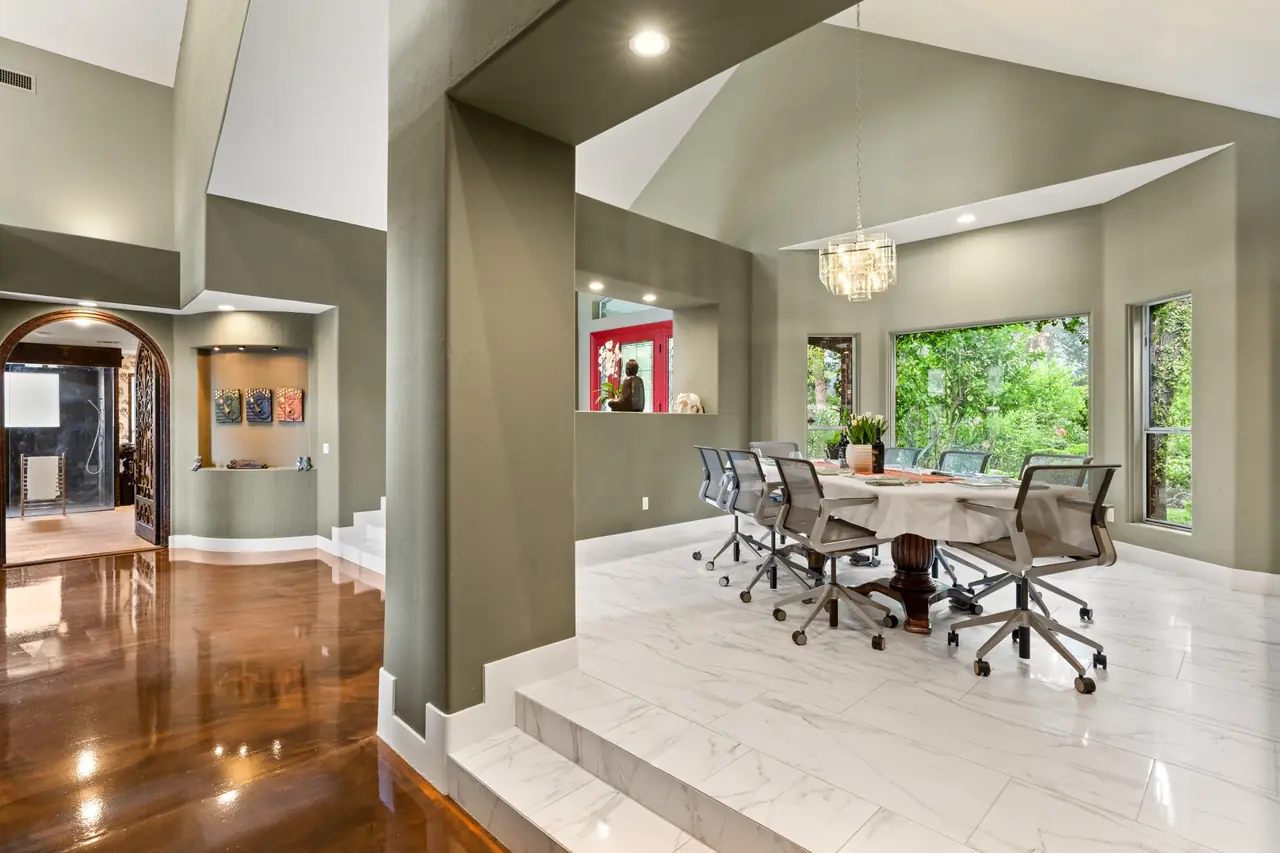 Formal dining room