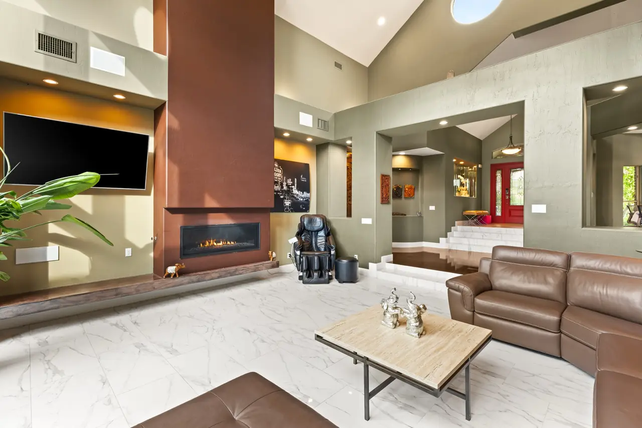 Living room with the floating fireplace